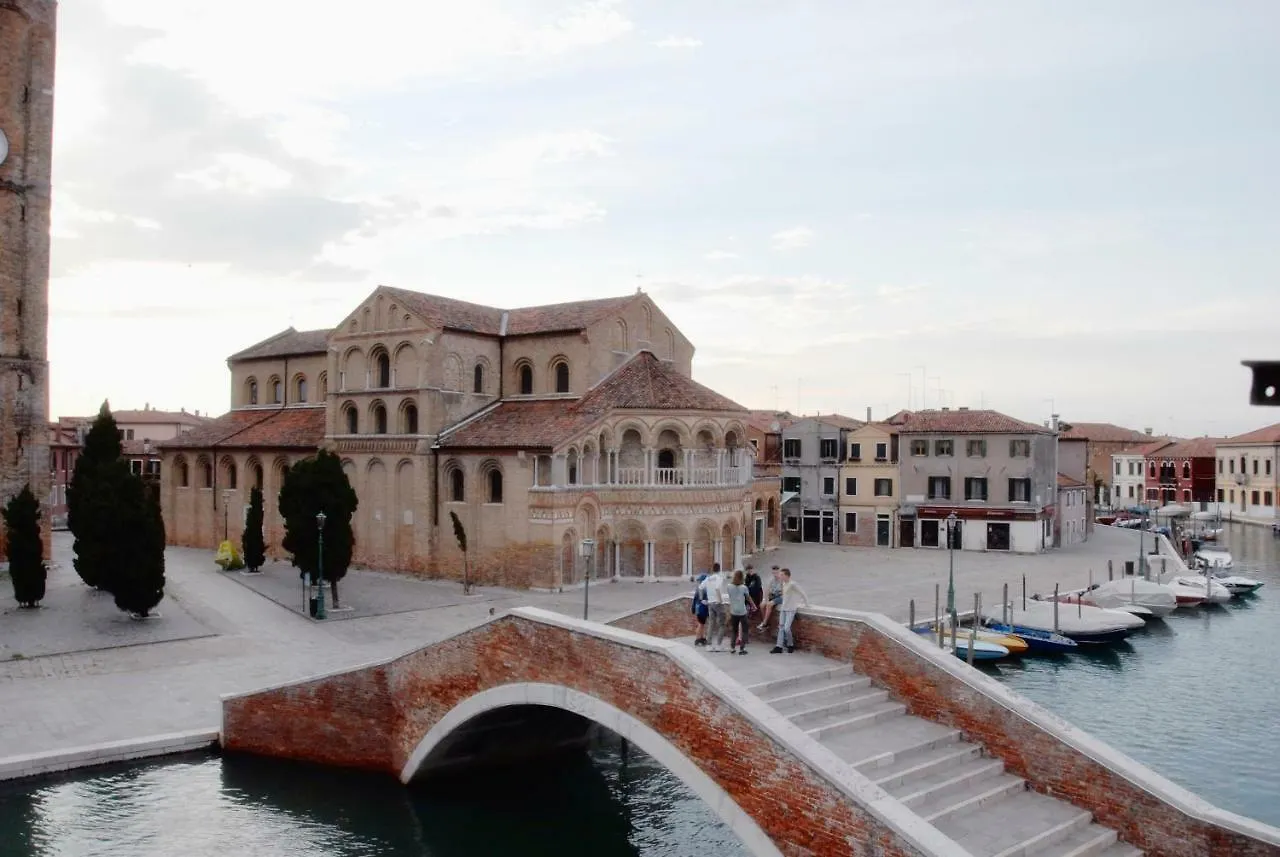 Duomo Murano Apartment With Canal View